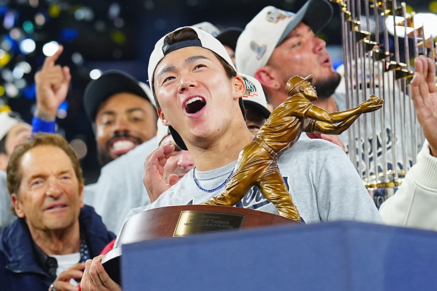 シーズンMVPを獲得したドジャース・山本由伸【写真:荒川祐史】