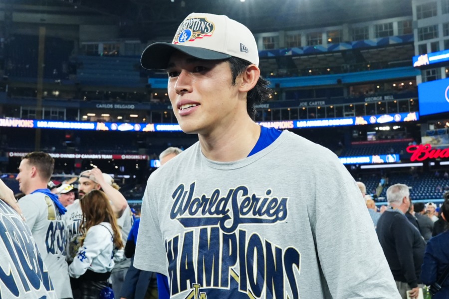 世界一に輝いたドジャース・佐々木朗希【写真:荒川祐史】