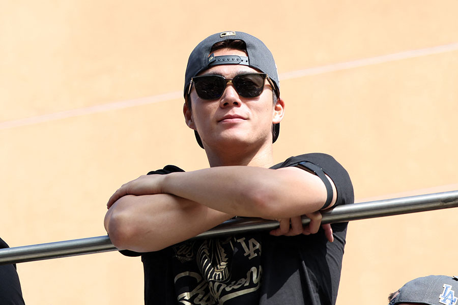 パレードに参加したドジャース・山本由伸【写真：ロイター】