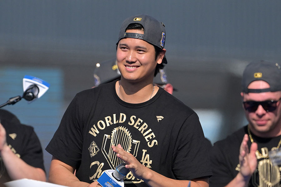 セレモニーに登壇したドジャース・大谷翔平【写真：ロイター】