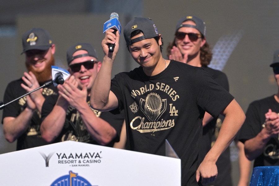 スピーチを行ったドジャース・大谷翔平【写真：ロイター】