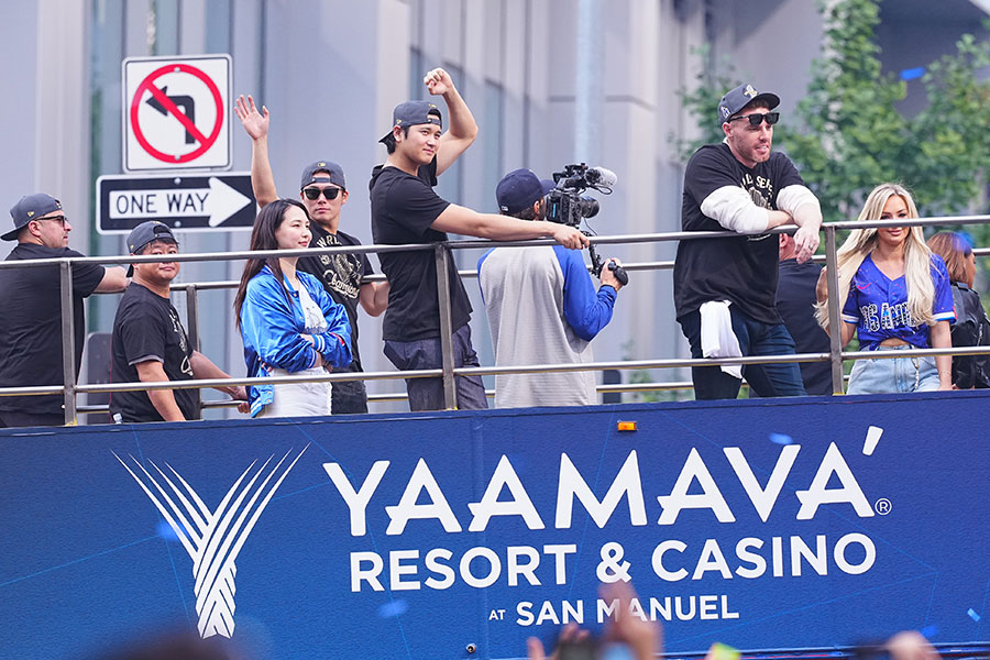 WS連覇果たしたドジャースがパレードを行った【写真：荒川祐史】