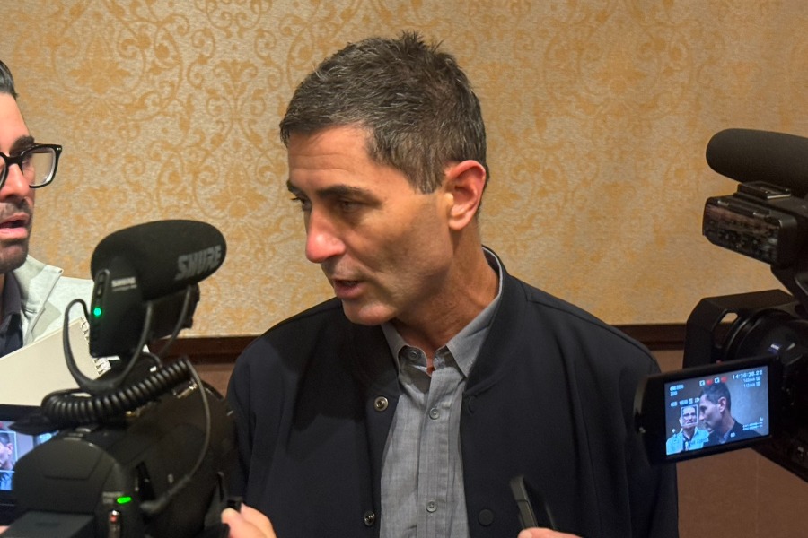 取材に応じるパドレスGMのAJ・プレラー氏【写真:上野明洸】