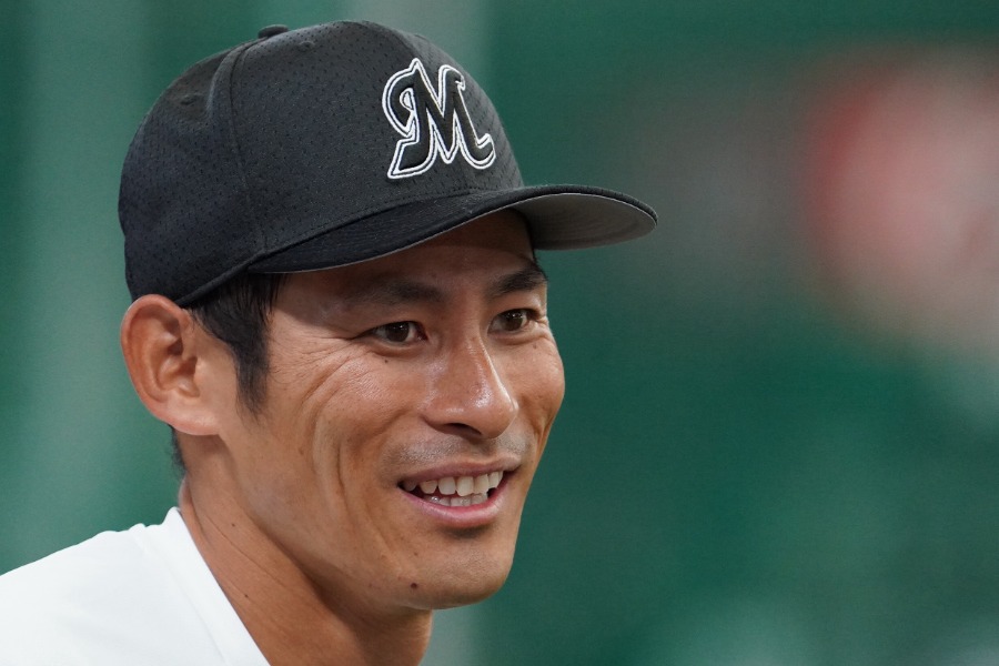 ロッテで活躍した荻野貴司【写真：荒川祐史】