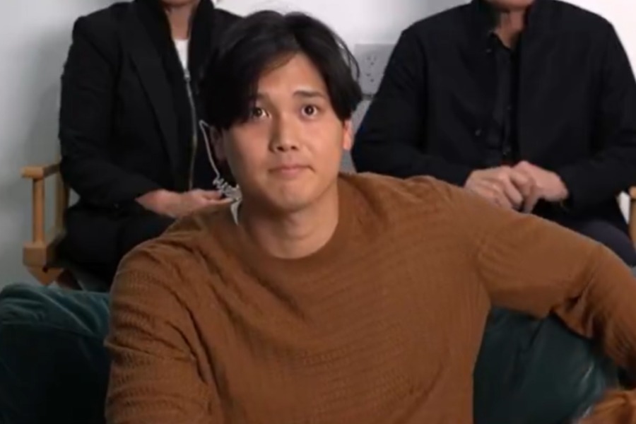 インタビューに答えたドジャース・大谷翔平【写真：MLB Networkより】