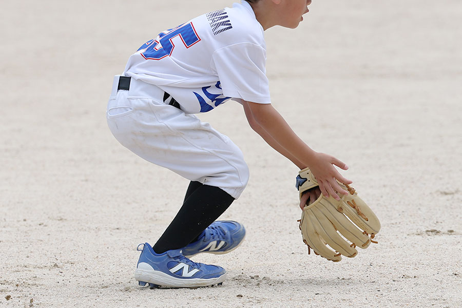 小学生のうちに覚えたい守備の“基本姿勢”とは（写真はイメージ）