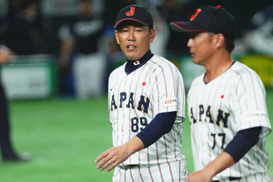 侍JAPAN・井端弘和監督【写真：小林靖】