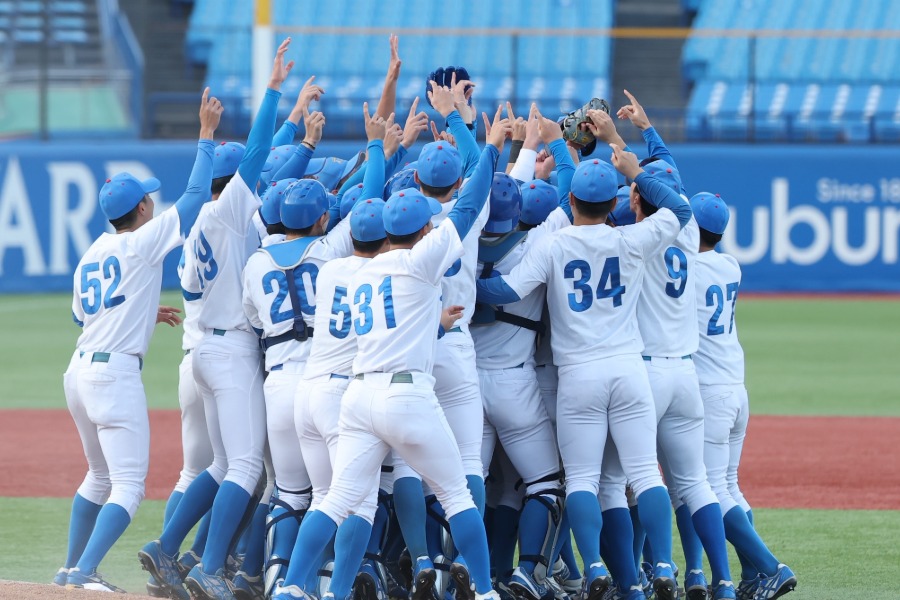 連覇を果たした青学大【写真：加治屋友輝】