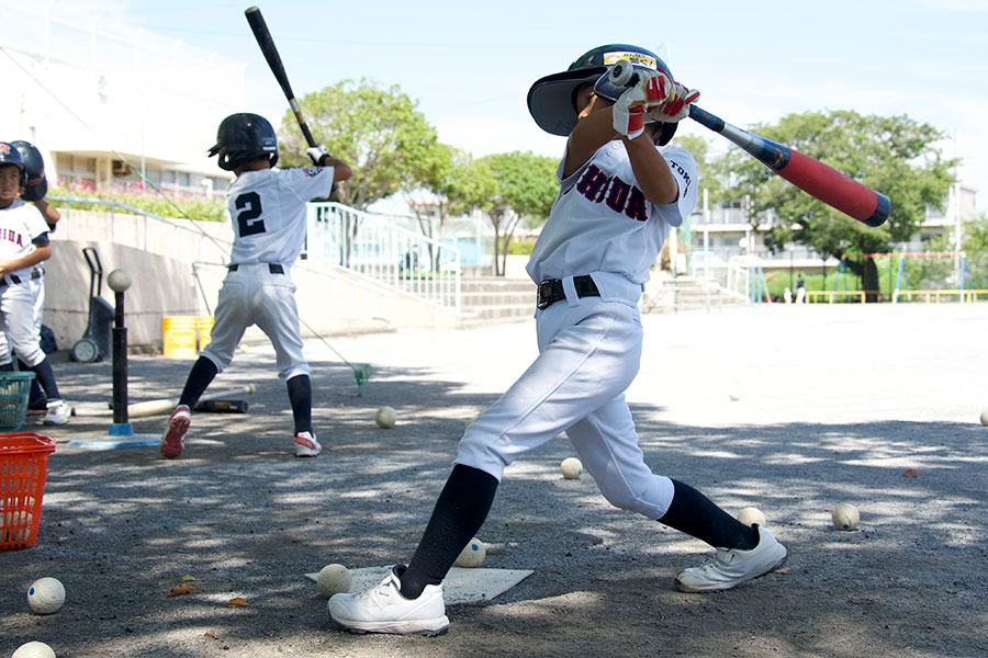 下半身主導のスイングが身につく2つのティー打撃とは（写真はイメージ）