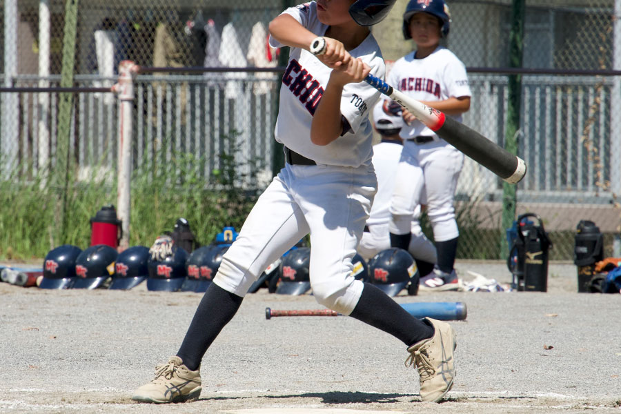 小学生にもわかりやすい言葉を用いた打撃指導とは(写真はイメージ)