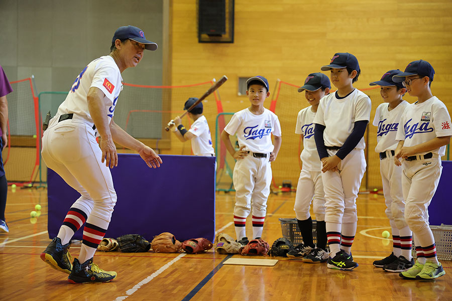 多賀少年野球クラブ・辻正人監督【写真：早浪章宏】