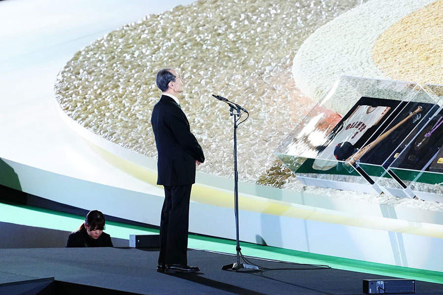 お別れの言葉を述べたソフトバンクの王貞治球団会長【写真:小林靖】