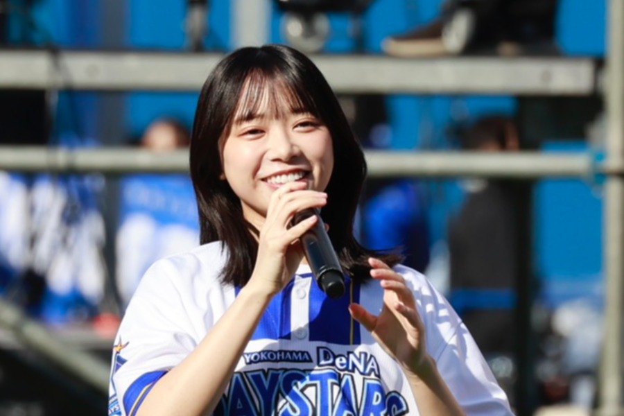 日向坂46の山口陽世さんが始球式に登場【写真:小池義弘】