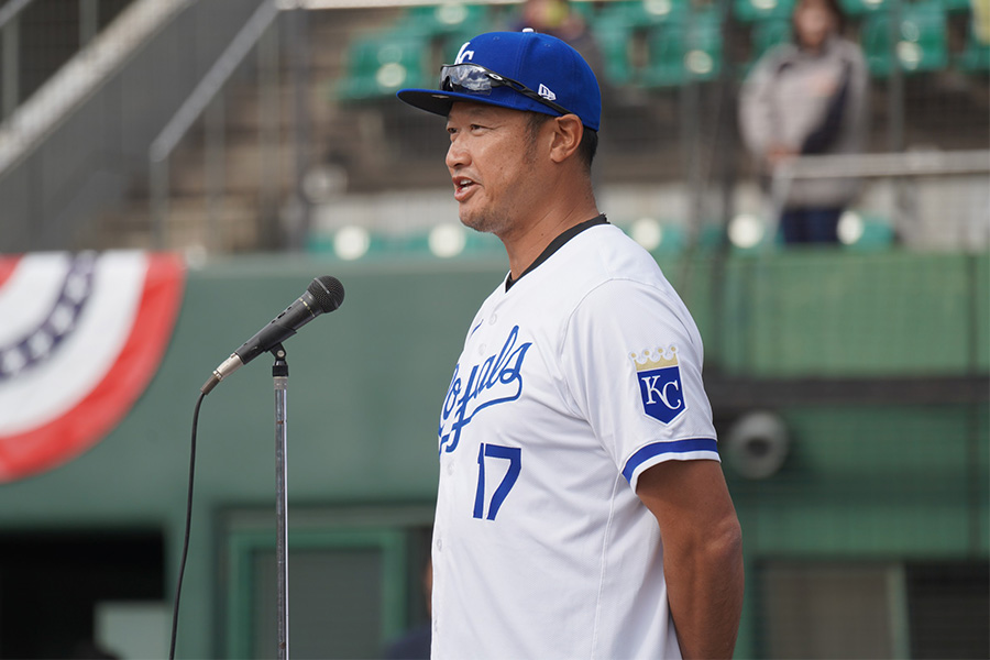 開会式で挨拶するマック鈴木氏【写真:上野明洸】