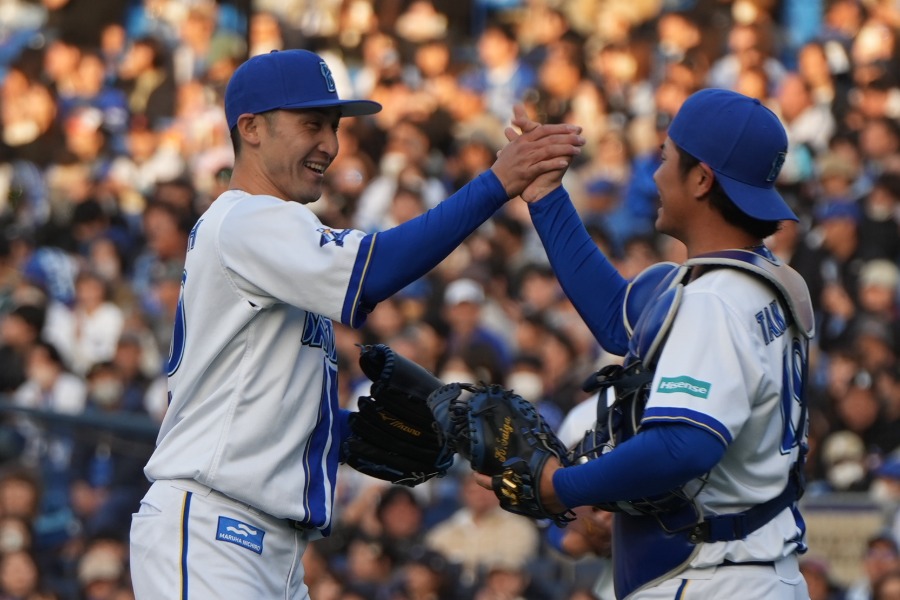 ファン感謝祭に参加した楽天へ移籍する伊藤光【写真:町田利衣】