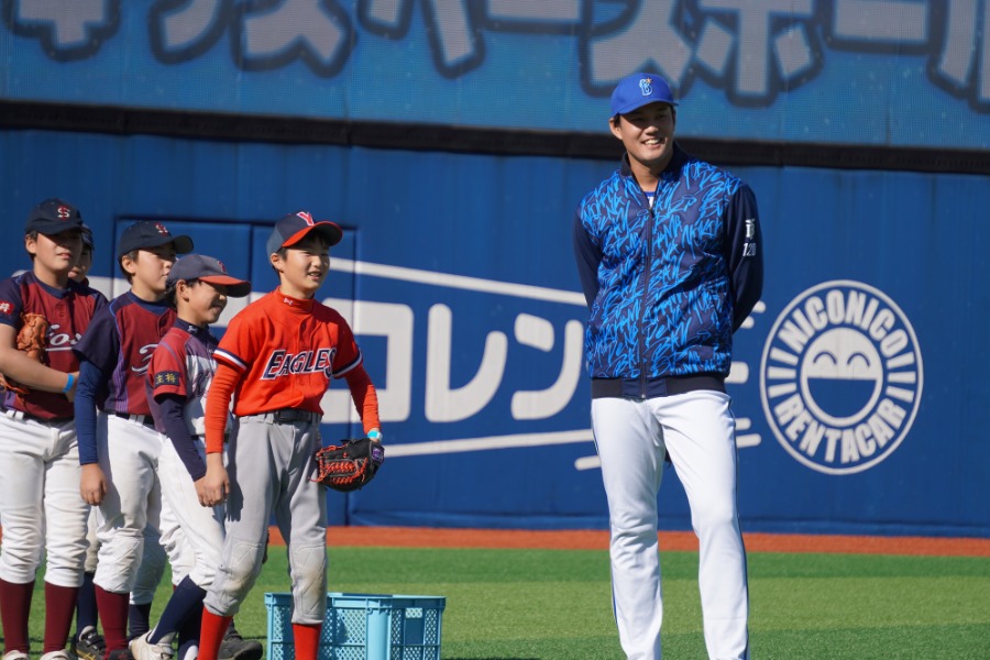DeNAが野球教室を開催【写真:球団提供】