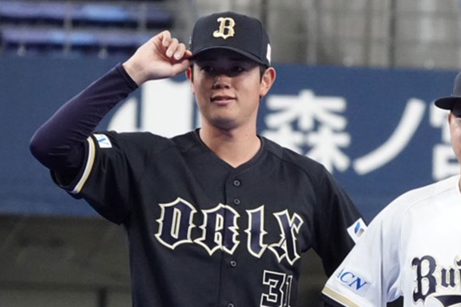 新ビジターユニフォームを着用するオリックス・太田椋【写真:真柴健】