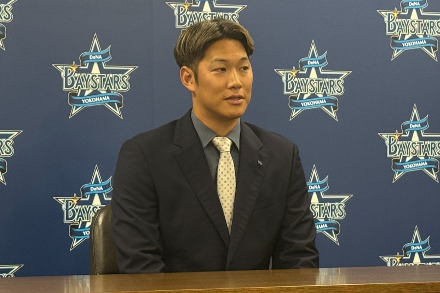 契約更改交渉を終え会見したDeNA・京田陽太【写真：町田利衣】
