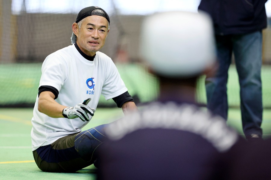 九州国際大付で指導を行ったイチロー氏【写真:代表撮影】