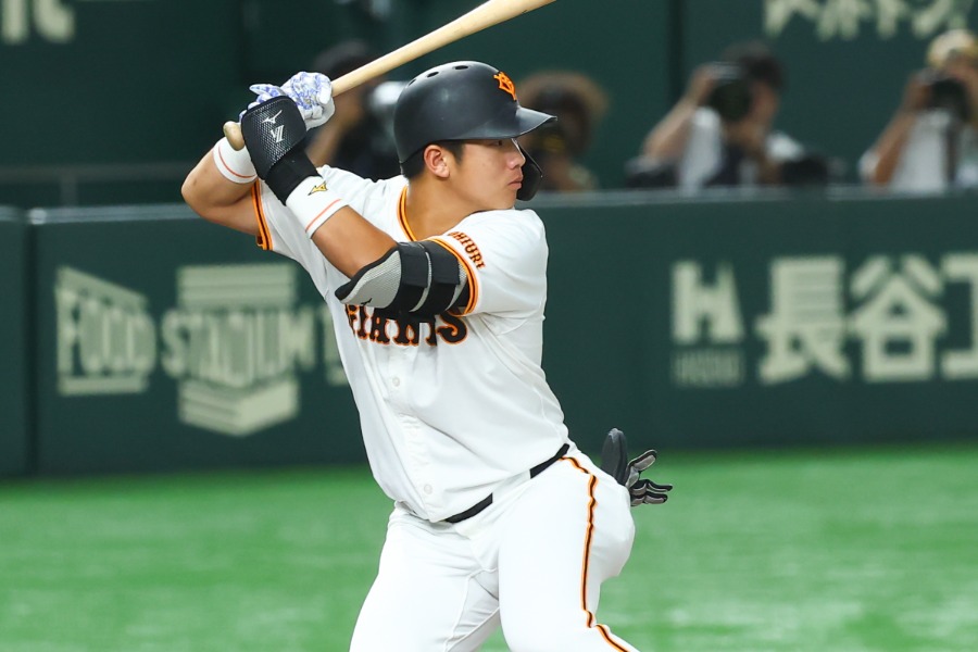 巨人・石塚裕惺【写真：加治屋友輝】