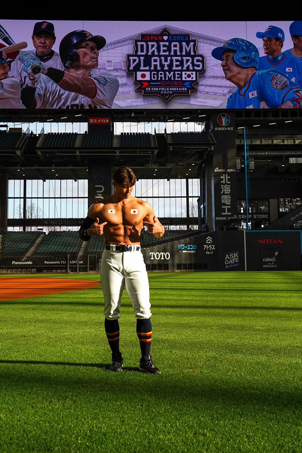 糸井嘉男氏が公開した肉体(写真はスクリーンショット)