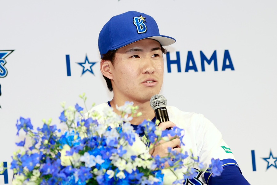 新入団選手発表会に参加したDeNA・宮下朝陽【写真：小池義弘】