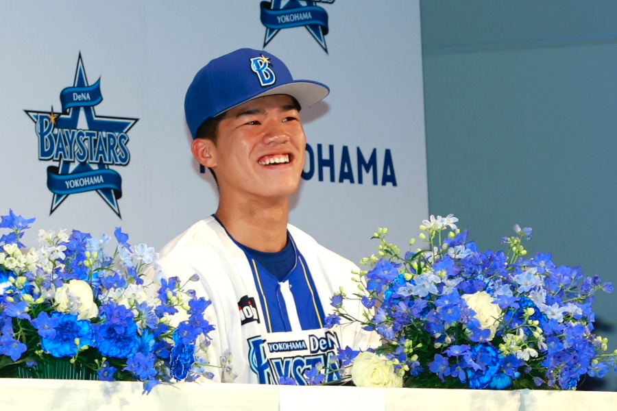 新入団選手発表会に参加したDeNA・清水詩太【写真：小池義弘】