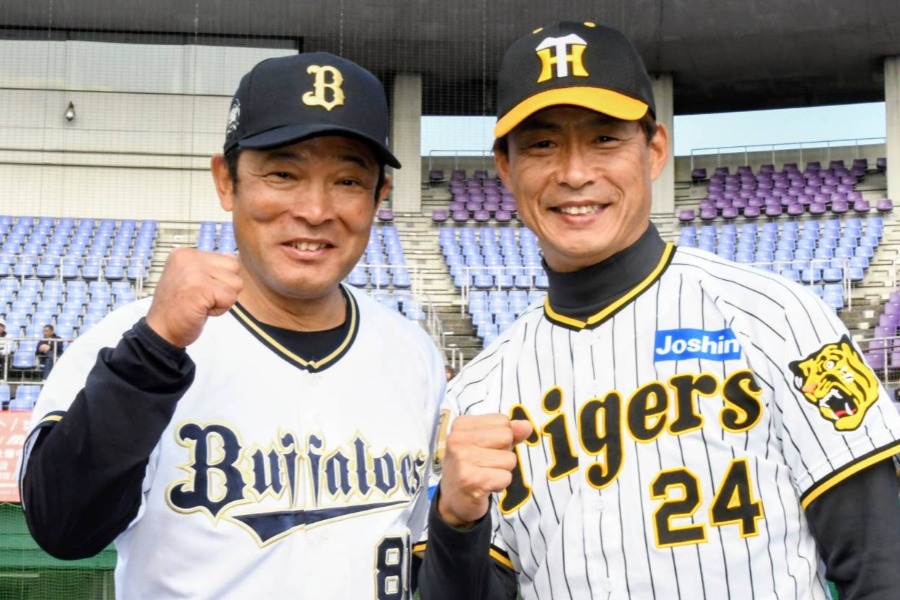 地元京都で野球教室を開催したオリックス・波留敏夫ヘッドコーチ(左)と元阪神・桧山進次郎氏【写真:北野正樹】