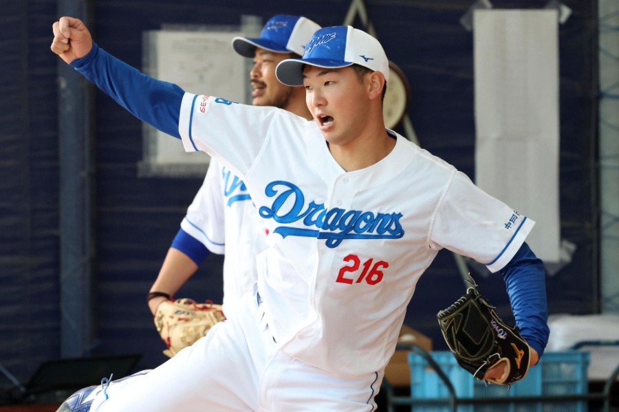 中日・菊田翔友【写真:栗木一考】