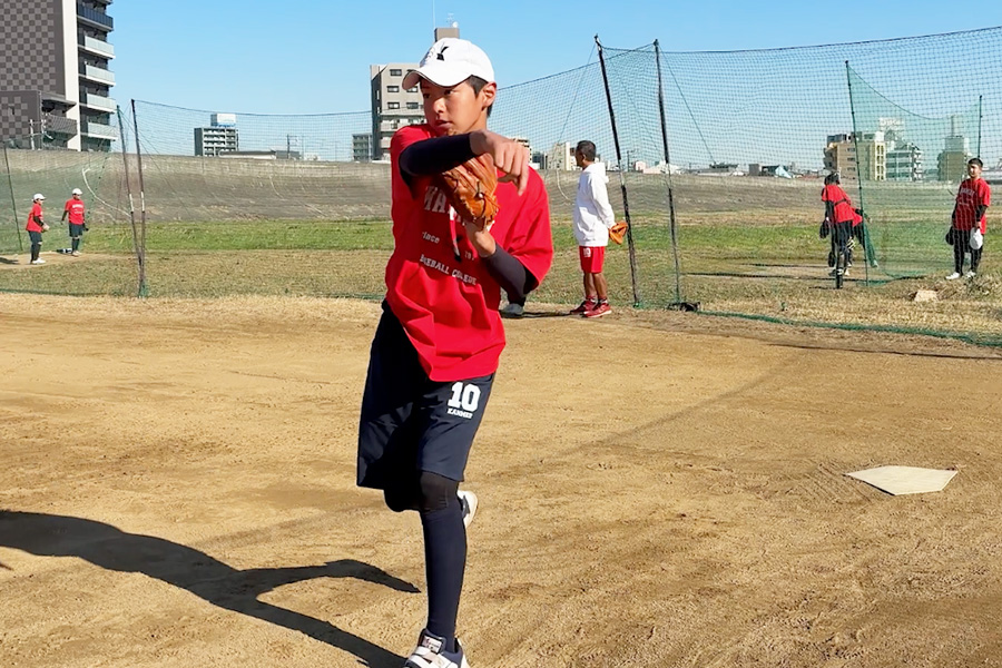 関メディベースボール学院のキャッチボールの様子【写真：編集部】