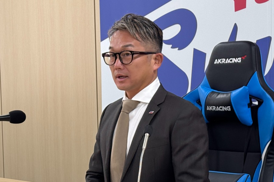 契約更改後に取材に応じたヤクルト・石川雅規【写真：町田利衣】
