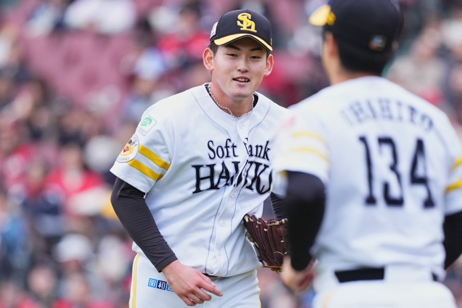 ソフトバンクから戦力外通告を受けた風間球打【写真:小林靖】