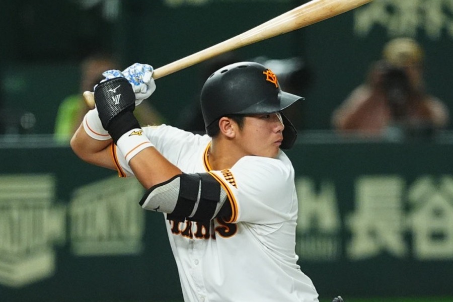 巨人・石塚裕惺【写真:小林靖】