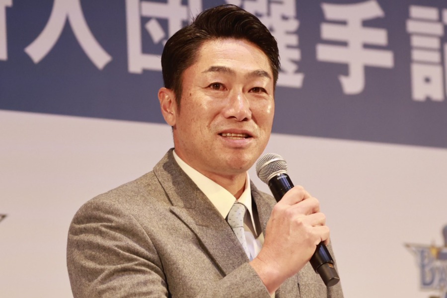 DeNA・相川亮二新監督【写真:小池義弘】