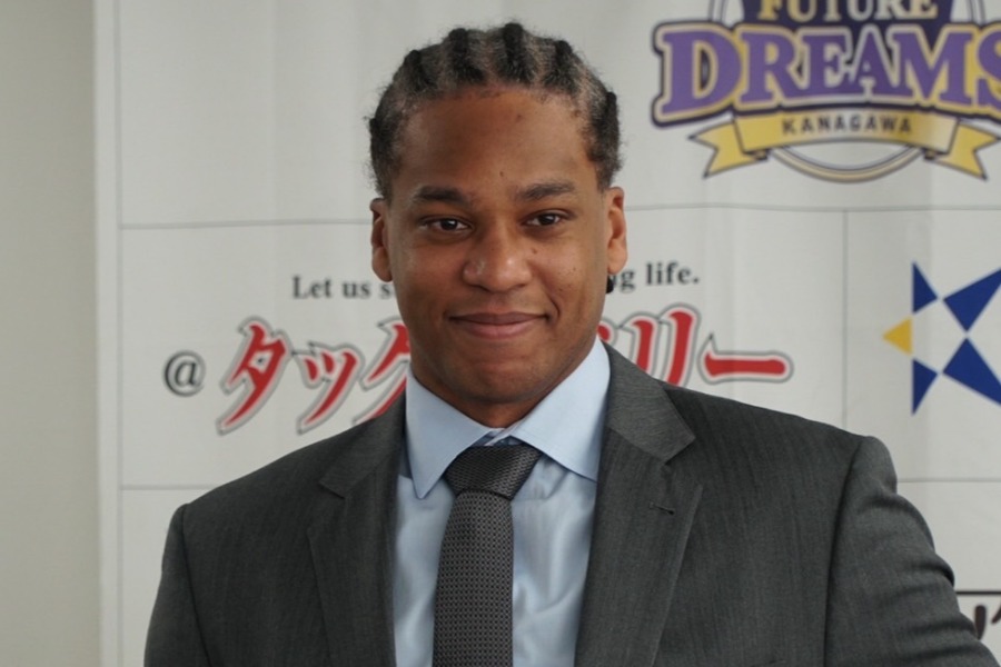 オイシックスと契約合意したアダム・ウォーカー【写真:木村竜也】