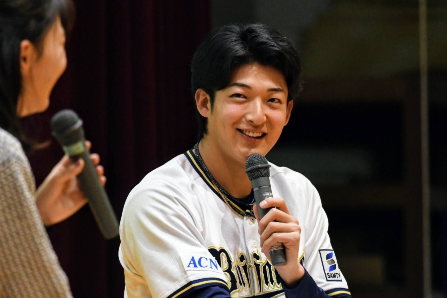トークショーに参加したオリックス・山崎颯一郎【写真:北野正樹】