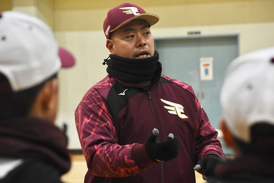 楽天ジュニア・寺岡寛治監督【写真：川浪康太郎】