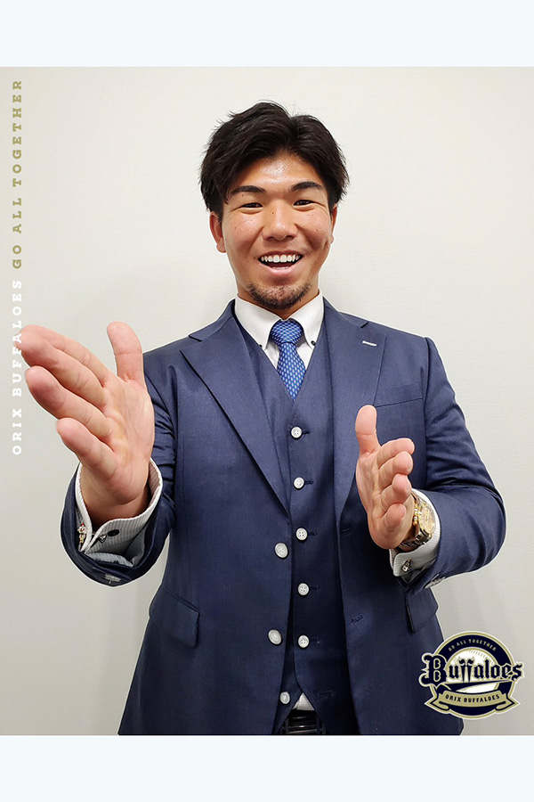 高級時計を身につけるオリックス・頓宮裕真（画像は公式インスタグラムより）