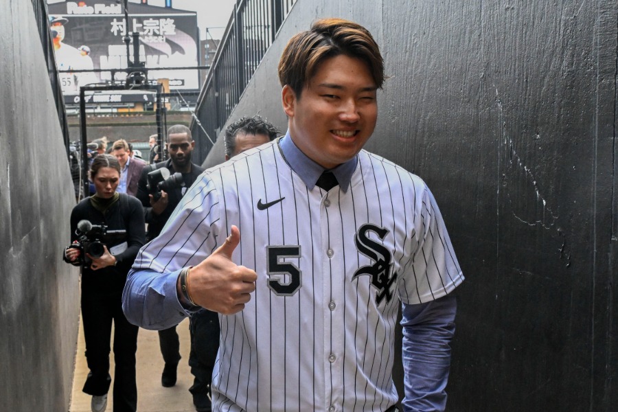 ホワイトソックスと契約した村上宗隆【写真：ロイター】