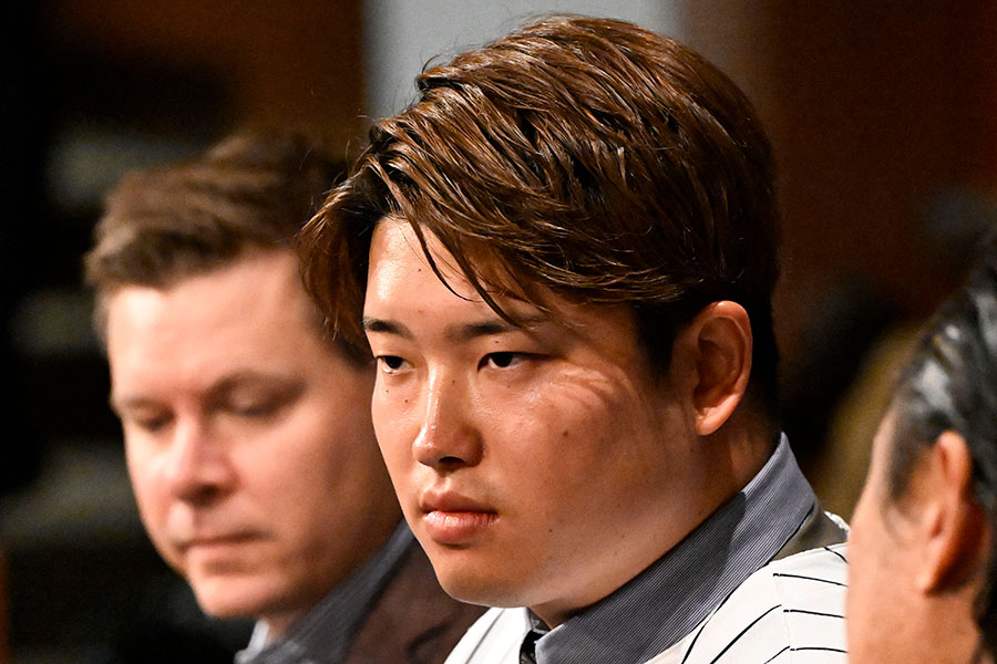 ホワイトソックスと契約した村上宗隆【写真：ロイター】