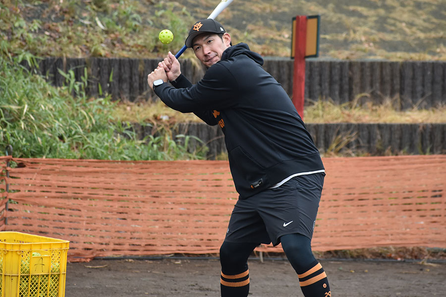 来季からは巨人2軍打撃コーチに就任する【写真：高橋幸司】