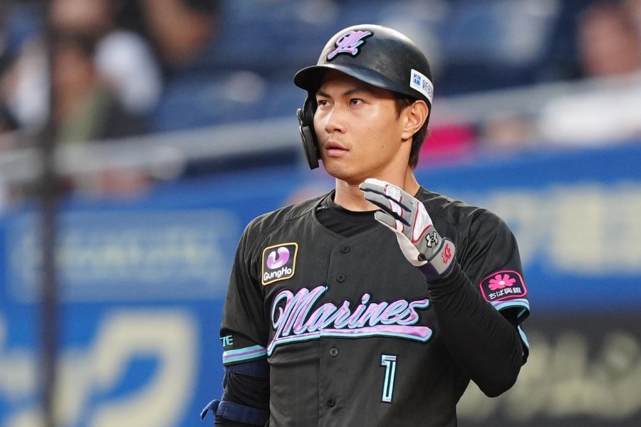 ロッテ・藤原恭大【写真：矢口亨】