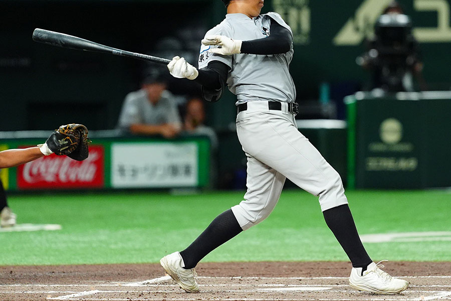 緩急に崩されないスイングが身に付く練習法とは（写真はイメージ）