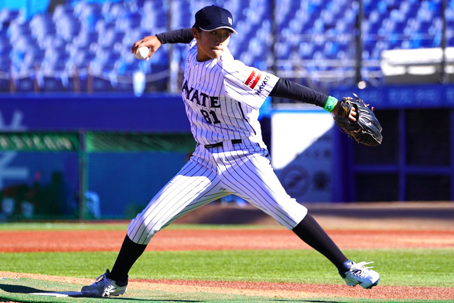 「大きく腕を振ることを教わって成長できた」と語る【写真:加治屋友輝】