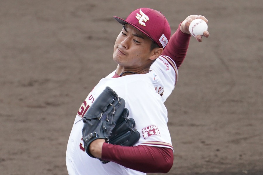 楽天・津留崎大成【写真：荒川祐史】