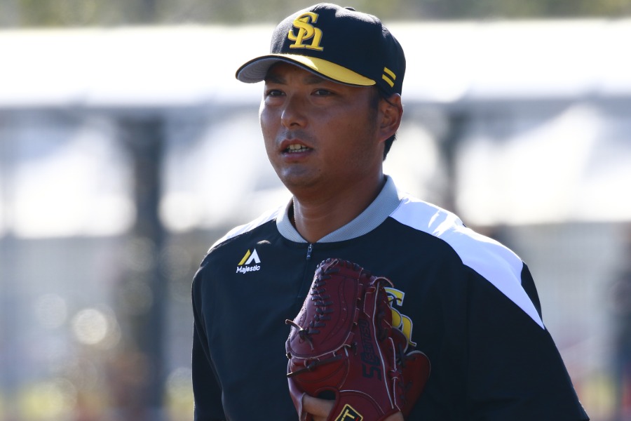 ソフトバンクで活躍した摂津正氏【写真：荒川祐史】