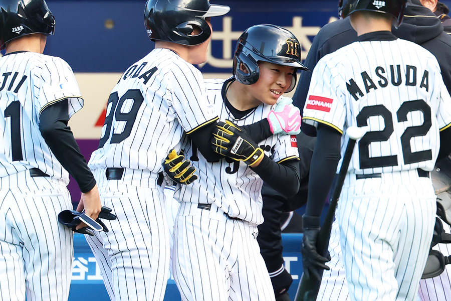 初戦、巨人ジュニア戦での山本の3ランが打線の意識を変えた【写真：加治屋友輝】