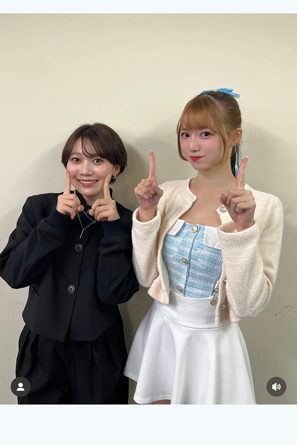 ファンミーティングに参加した黒木芽依さん（左）と菊池桃子さん（写真はスクリーンショット）
