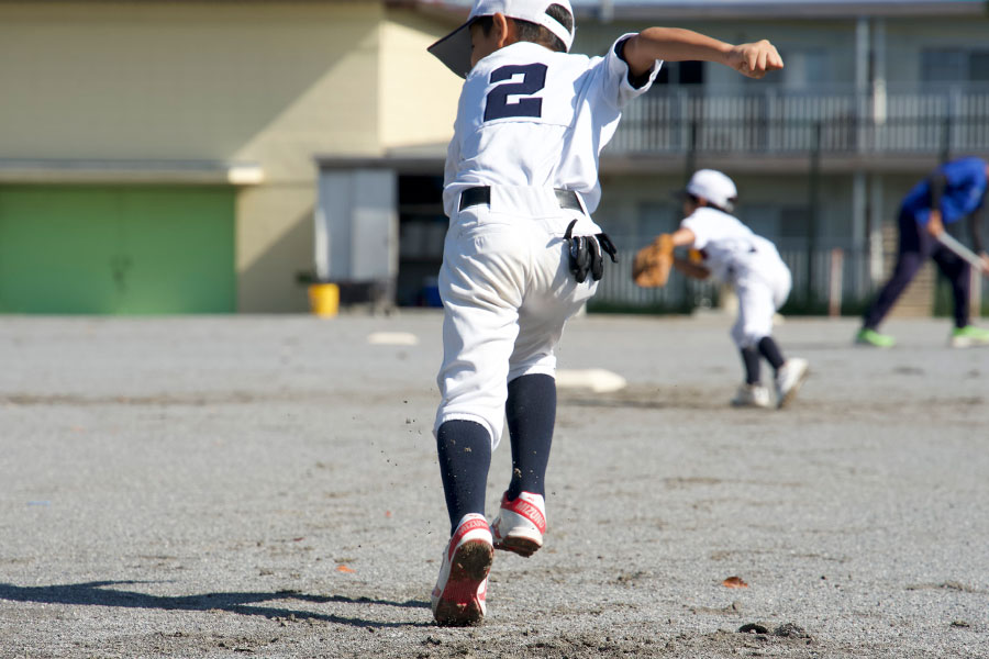 走塁で重要な判断力が身に付く練習法とは(写真はイメージ)