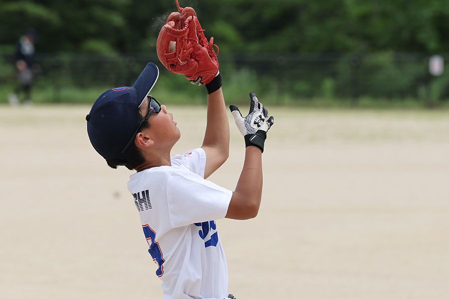 外野守備が上達するフライの捕り方とは(写真はイメージ)